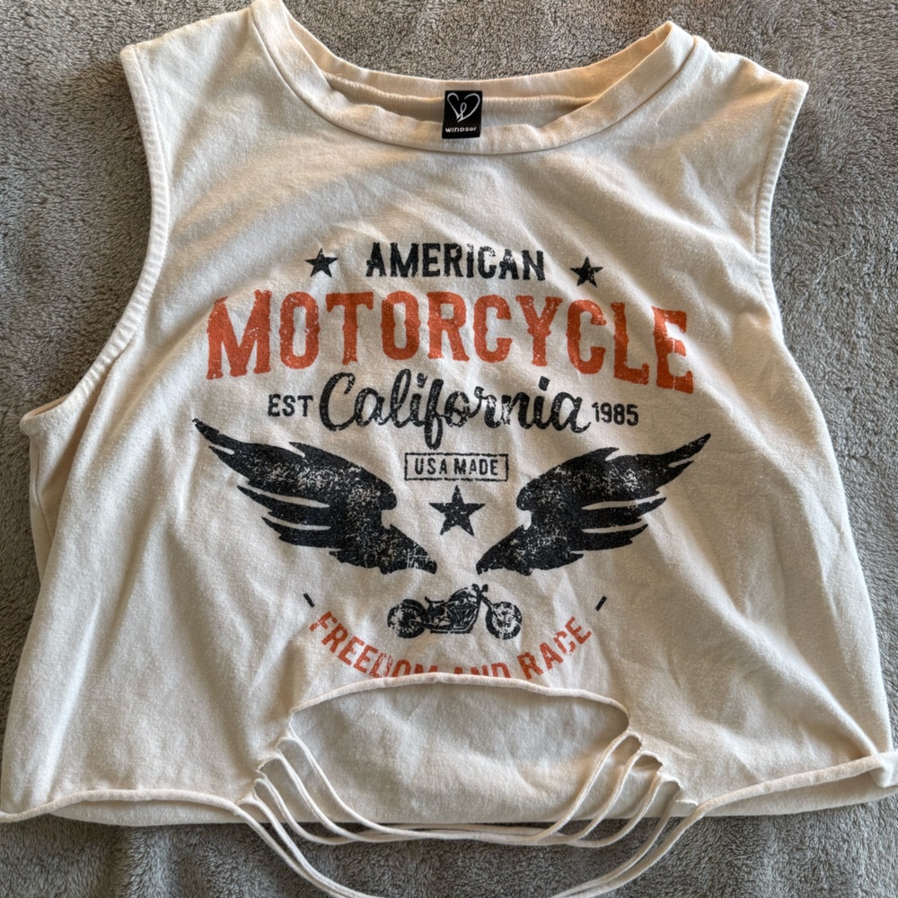 Windsor Cream Graphic Crop Top